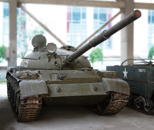 文物档案-军博馆藏苏制T-62坦克